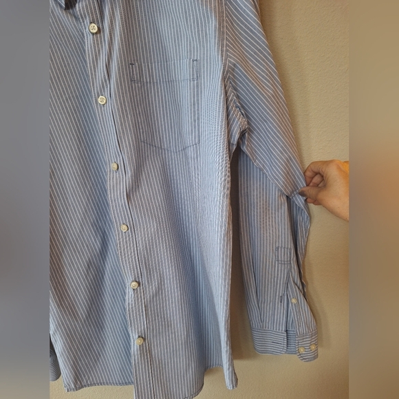 Eddie Bauer Legend Wash Classic Pinstriped Button Down Shirt Size M - Picture 3 of 8